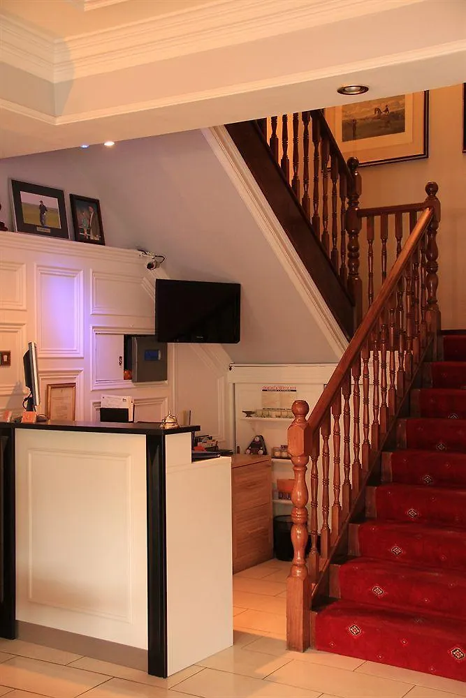 Mcsweeney Arms Hotel Killarney